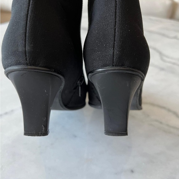 Stuart Weitzman - Picture 5 of 7